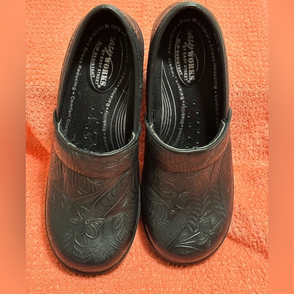 Easy Street Black Mules with Embossed Design - Picture 2 of 6